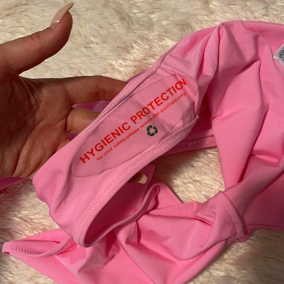 Pink bodysuit 💞 - Picture 4 of 5